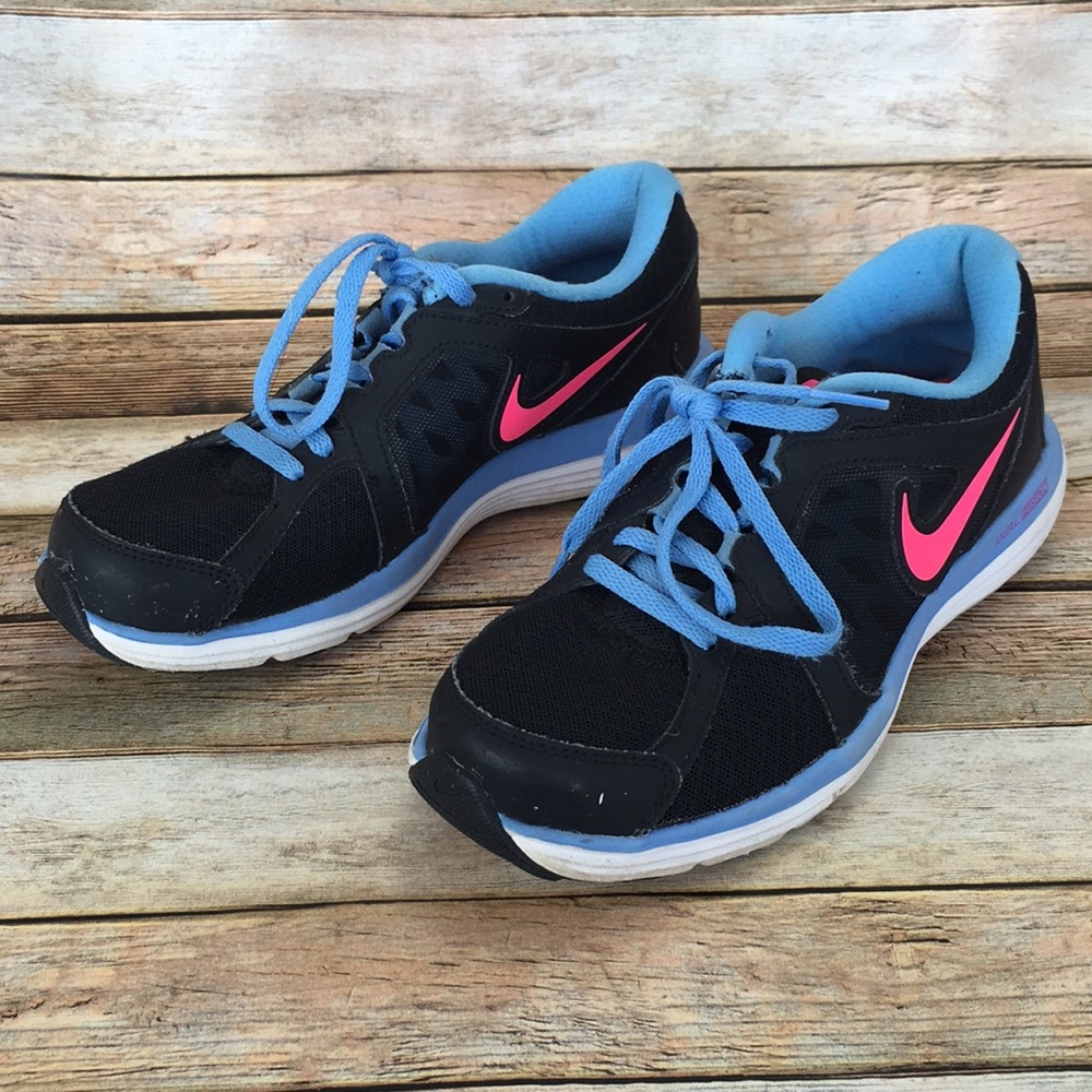 Nike Women's Black and Pink Running Shoes
